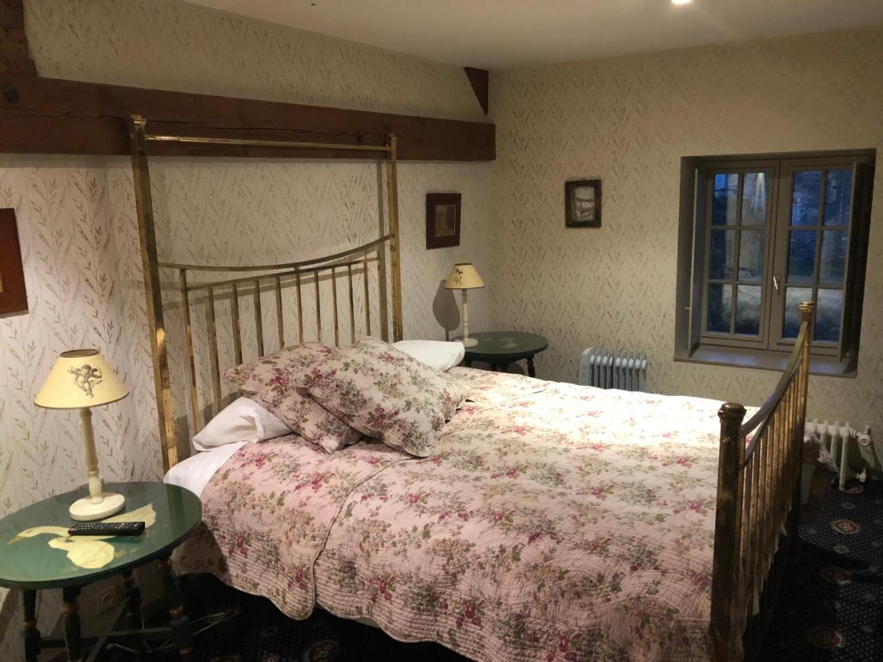 Отель Manoir De La Riviere Saint-Louet-sur-Seulles Экстерьер фото